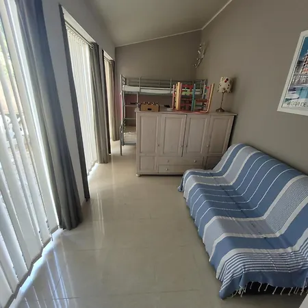 Apartment T3 Centre De Motte N1 24